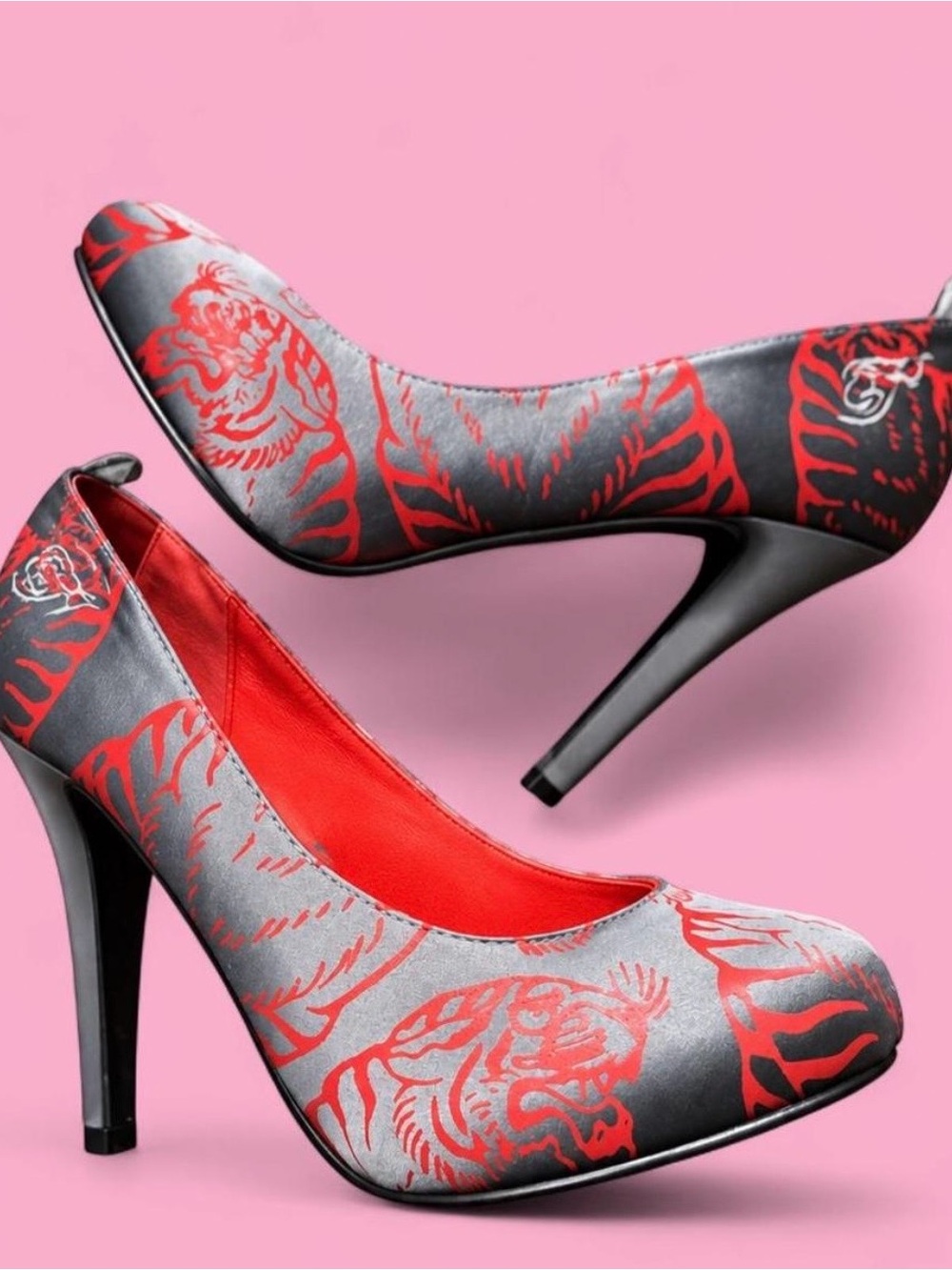 VINTAGE ED HARDY TIGER PRINT SATIN PUMPS 🐅 size 7
